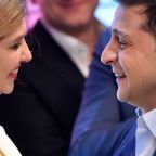 Video does not show Ukrainian presidential couple singing - Featured image