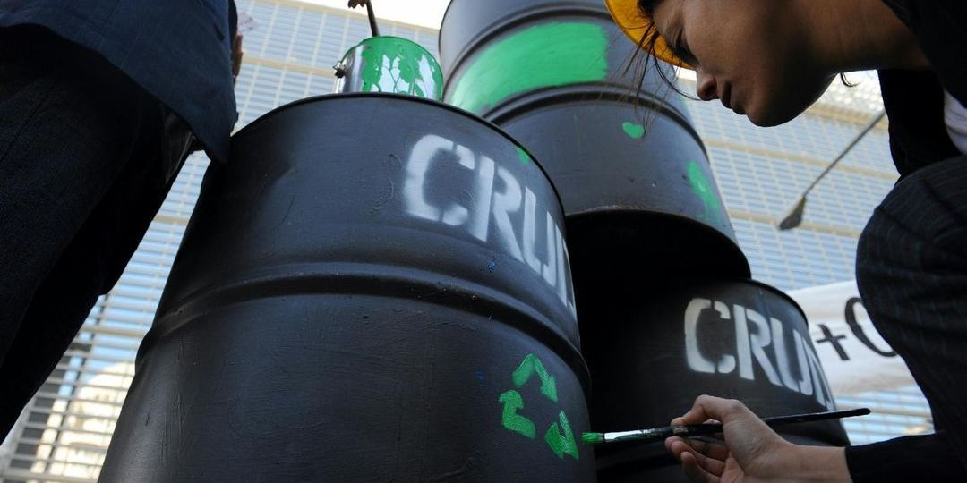 Le "greenwashing" des entreprises pétrolières: le nouveau front de la désinformation climatique - Featured image