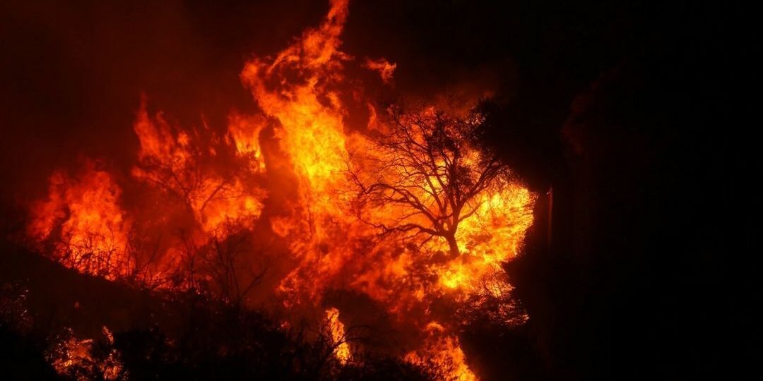 Faktencheck: Onbegrënnt Konspiratiounstheorien iwwer Asaz vun Energiewaffe bei Bränn zu Los Angeles - Featured image