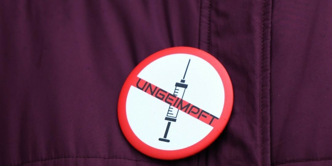 Faktencheck: Wat vu Covid bleift: Feelinformatiounen iwwer Impfstoffer - Featured image