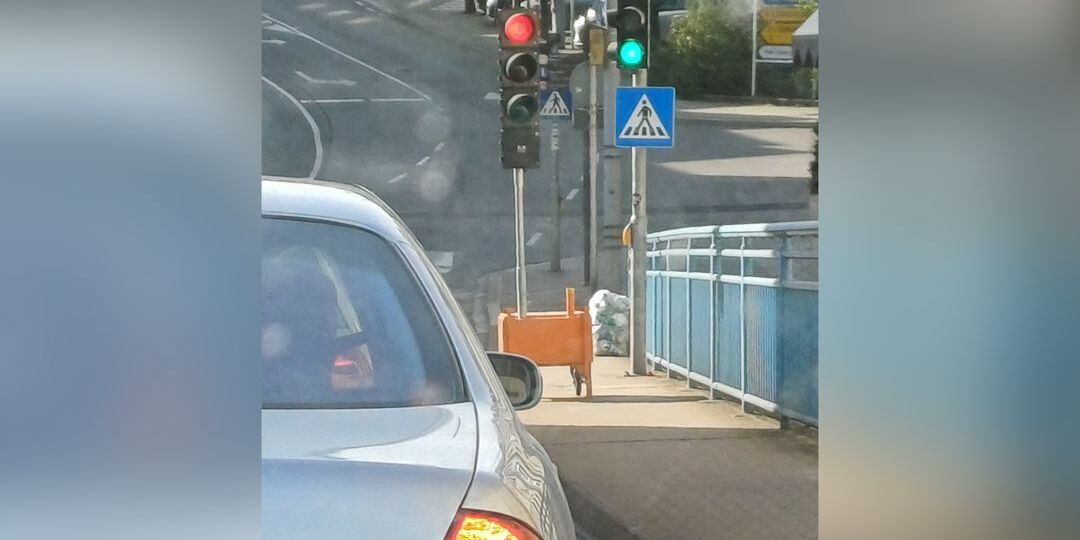 Fueren oder Stoebleiwen?: Zu Réimech haten zwou Luuchten ee Moment fir Konfusioun gesuergt - Featured image